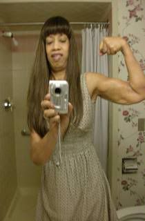 martita7-18-08flexing.jpg picture by martitalinda