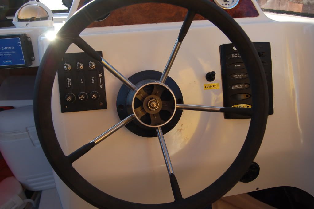 Helm/steering wheel removal method
