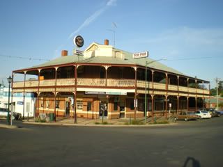 Narrander Hotel