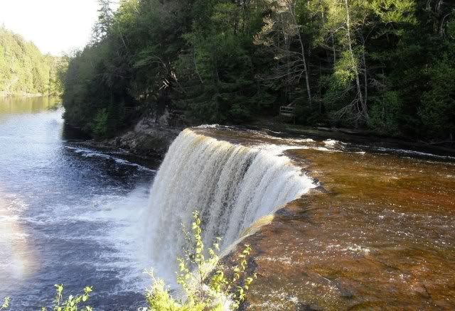 Tahquamenonfalls.jpg