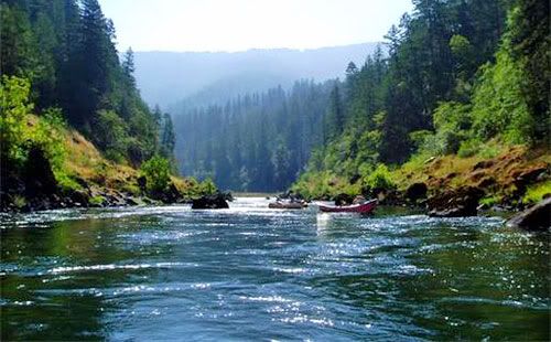 A popular recreational area on the Rogue River, Oregon.